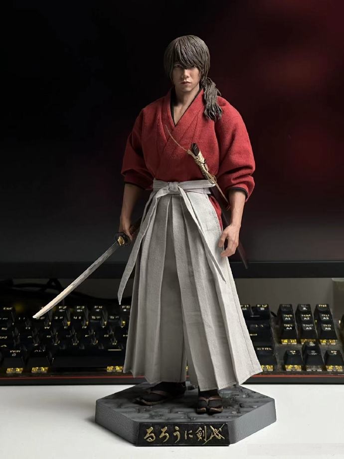 himura - NEW PRODUCT: 1/6 scale Rurouni Kenshin Collectible Figure from SooSooToys 006je612