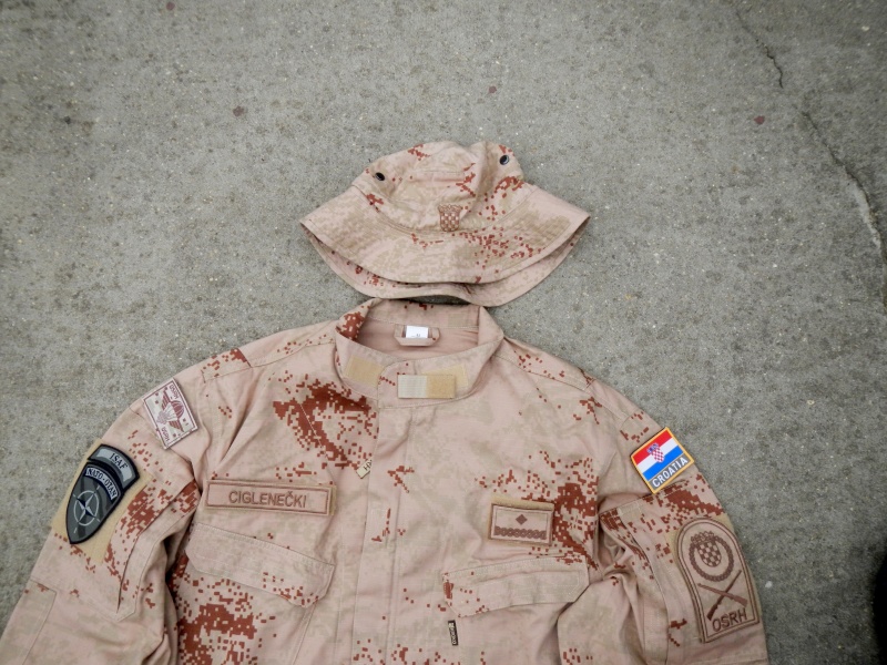 Croatian Temperate field jacket, and Desert set Dscn0568