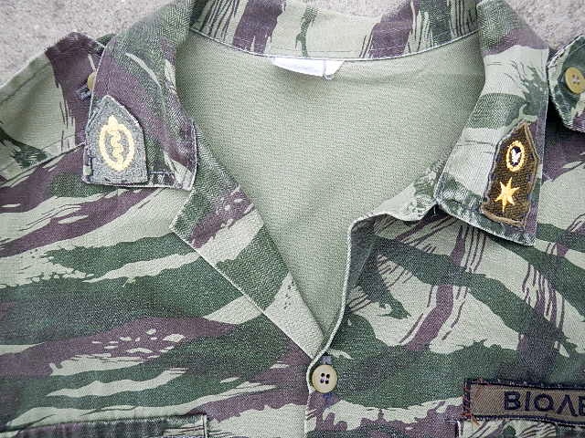 Lizard Shirt,Modified?? Need ID on the patches/insignia please. Pekka_12