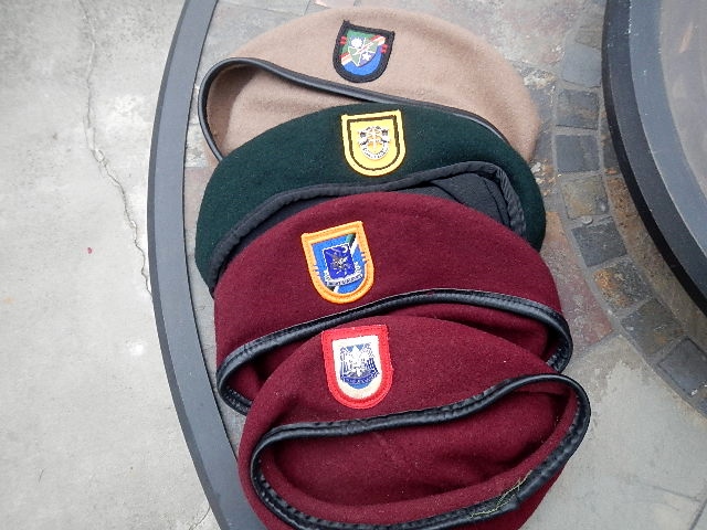 US Airborne , Ranger , SF berets Spanis40