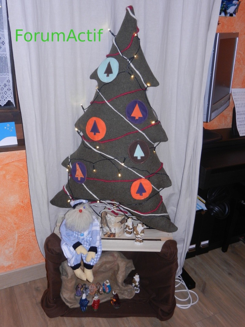 Concours : Le plus beau sapin - Page 2 Sapin10