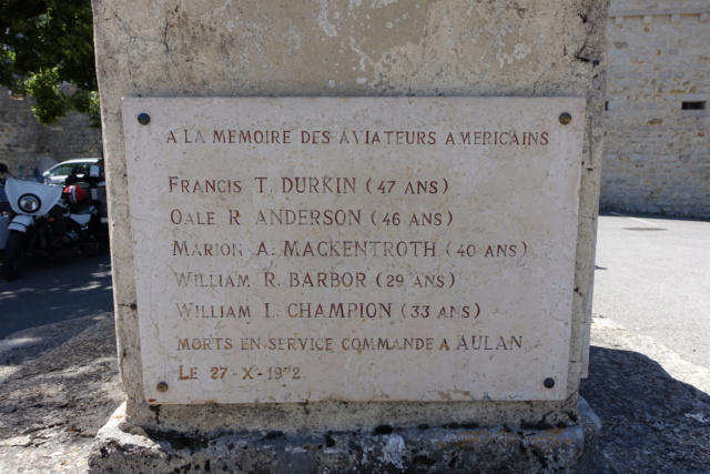 Monument aux Morts d'Aulan (Drôme) Dsc03012