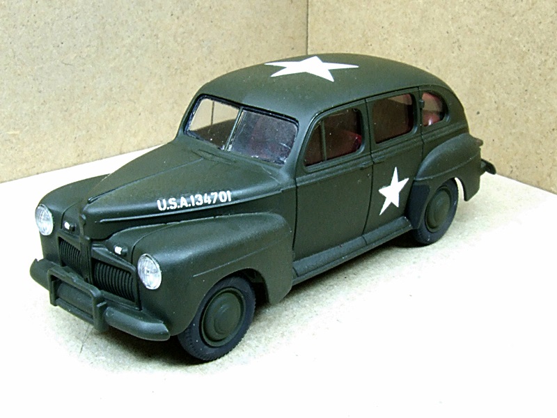 1942 US Army Staff Car. Ford Fordor 00326