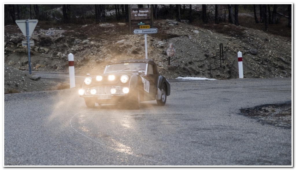 RALLYE MONTE CARLO HISTORIQUE :etape de transition Montauban sur l'ouveze ,St André de Rosans Imgp8012