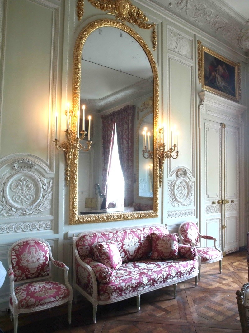  La visite du Petit Trianon: Le salon de compagnie 05_oct10