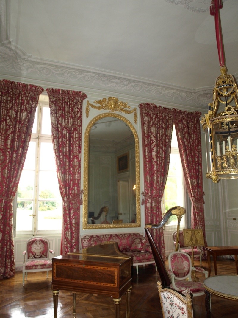  La visite du Petit Trianon: Le salon de compagnie 14_oct73