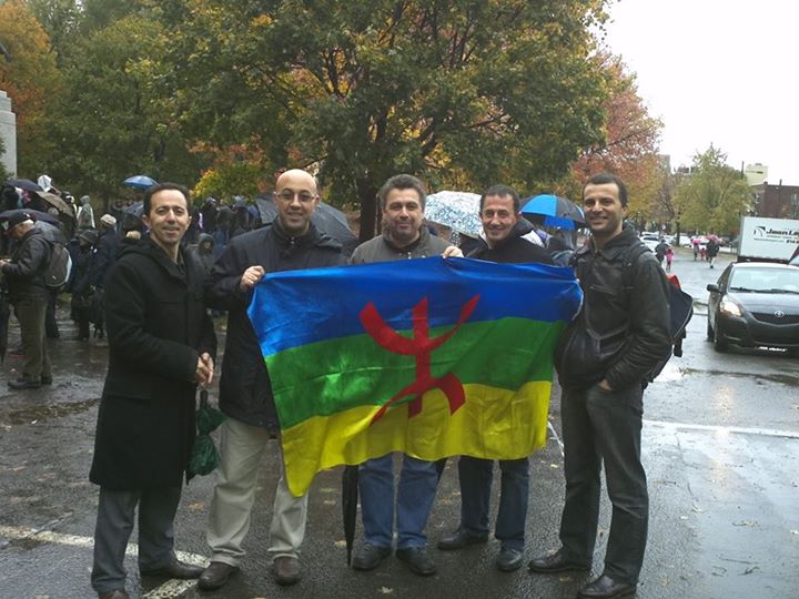 Des Kabyles qui étaient à la marche pour la laïcité! Merci !!! 1429_541