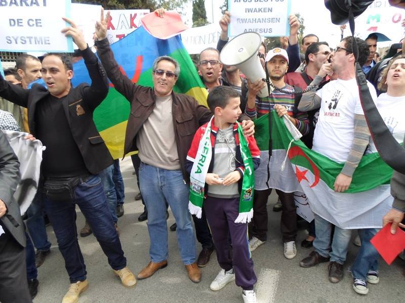 Mouvement "barakat" : Photos du SIT IN du 02 Avril 2014 à Béjaia 611