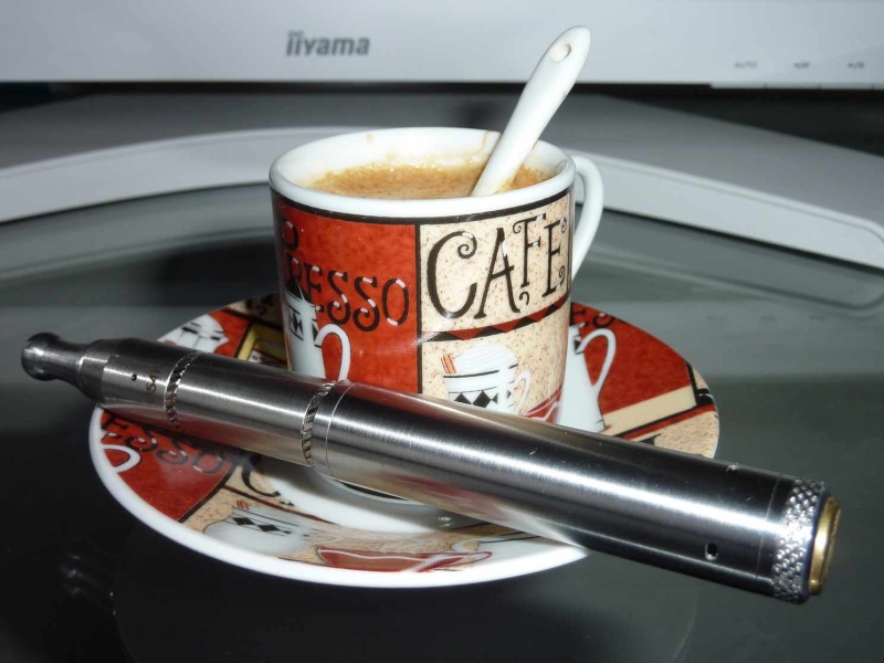 la pause café/e-clope du jour  - Page 2 Cafe10