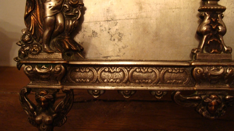 Cadre avec aigle et croix de lorraine cuivre plaque argent??? Dsc07318