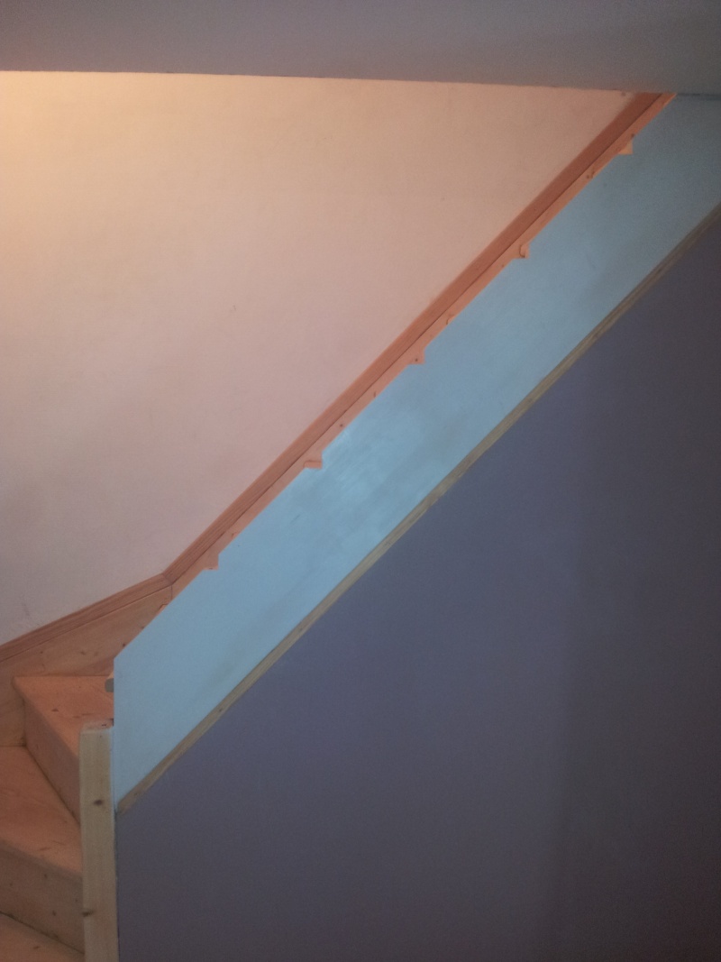 Helppppppp je ne sais plus quoi mettre sur mon escalier 20131133