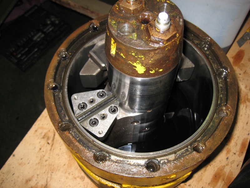 tractopelle Massey - Ferguson 50B - Rénovation du moteur hydraulique de rotation Dowty Img_0016