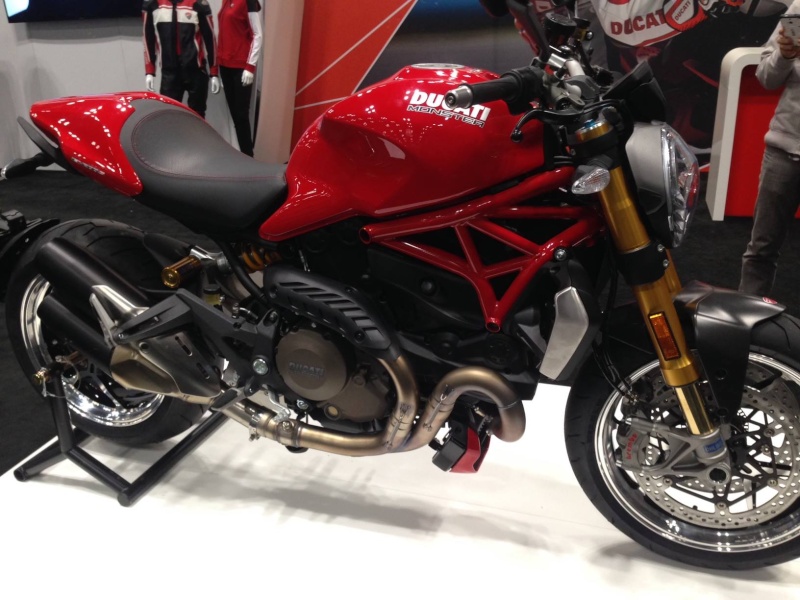 Nouveau New Monster 1198 Testa !!!! Monster 1200 - Page 17 Ducati11