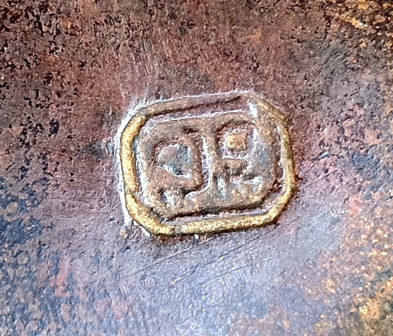 Copie d'une cruche à vin Shang en bronze forme de hibou Img_2117