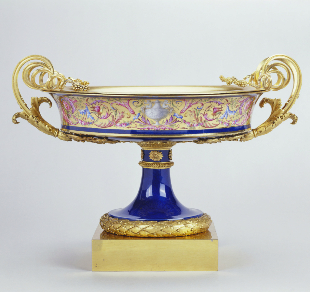 Les services en porcelaine de Sèvres de Louis XVI 16963310