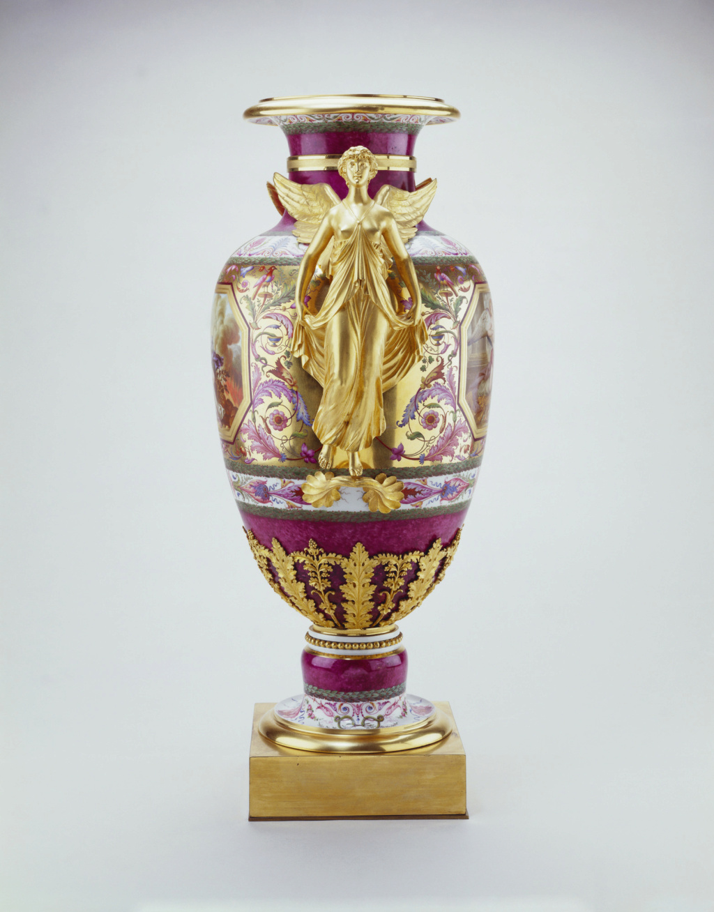 Les services en porcelaine de Sèvres de Louis XVI 16972910