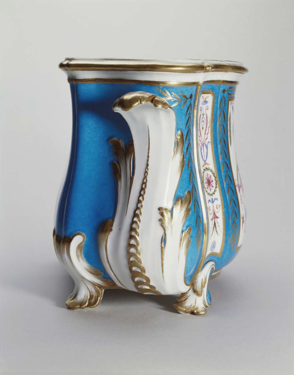 Les services en porcelaine de Sèvres de Louis XVI 18655810