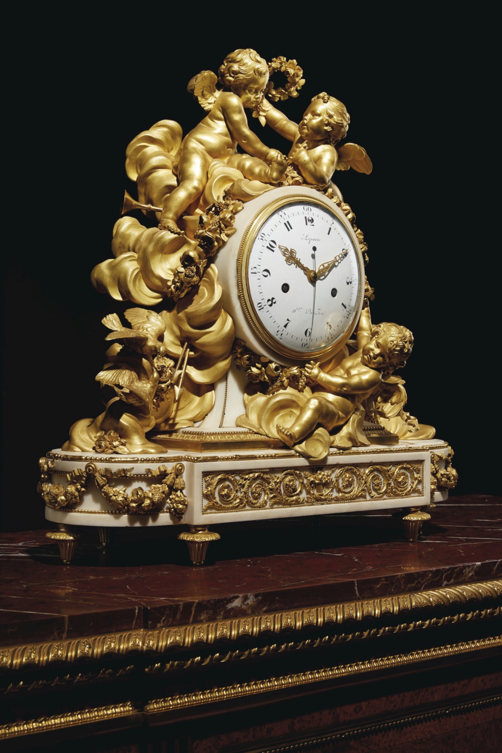 Pendules et horloges de Marie-Antoinette - Page 3 2019_n83