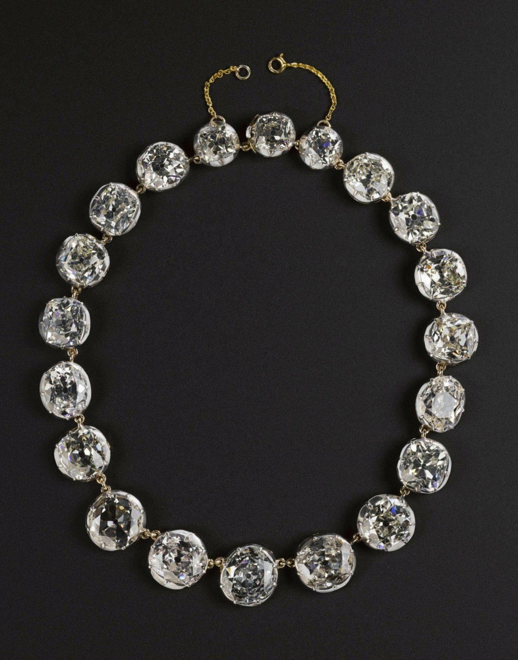 Les colliers Sutherland. Des perles et diamants de Marie-Antoinette ont-ils été confiés à Lady Sutherland ? 2022nh10