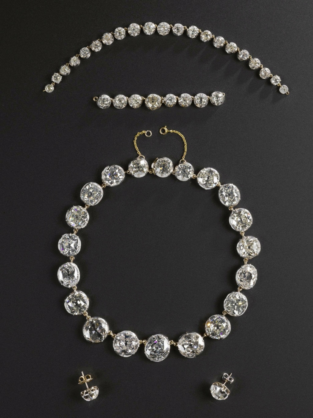 Les colliers Sutherland. Des perles et diamants de Marie-Antoinette ont-ils été confiés à Lady Sutherland ? 2022nh11