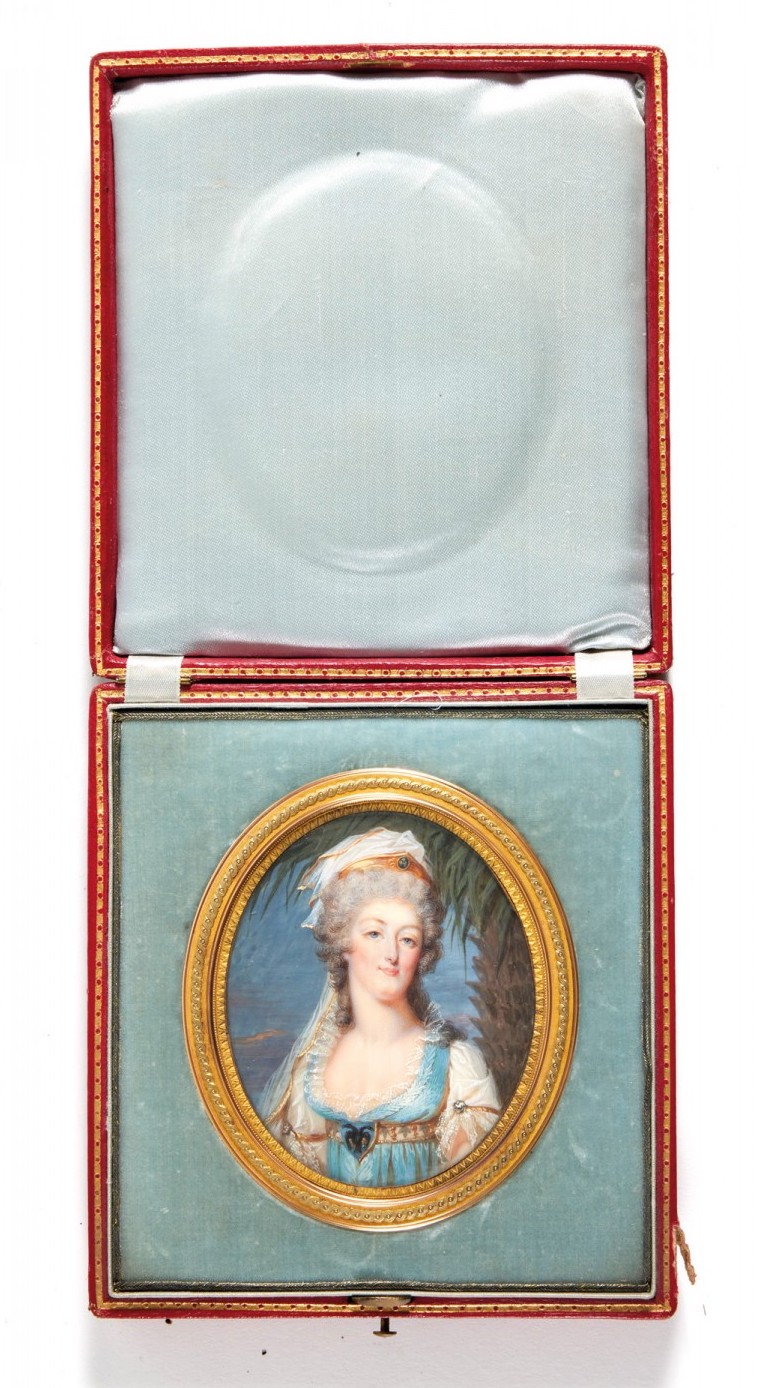 Portraits de Marie-Antoinette costumée à l'antique, ou en vestale, par et d'après F. Dumont  - Page 3 20736315