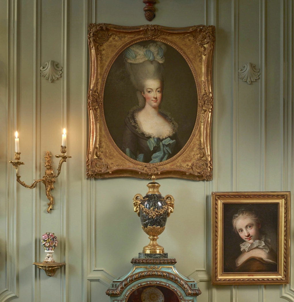 Marie-Antoinette en buste attribué à Jean-Baptiste-André Gautier Dagoty ?  4295_112