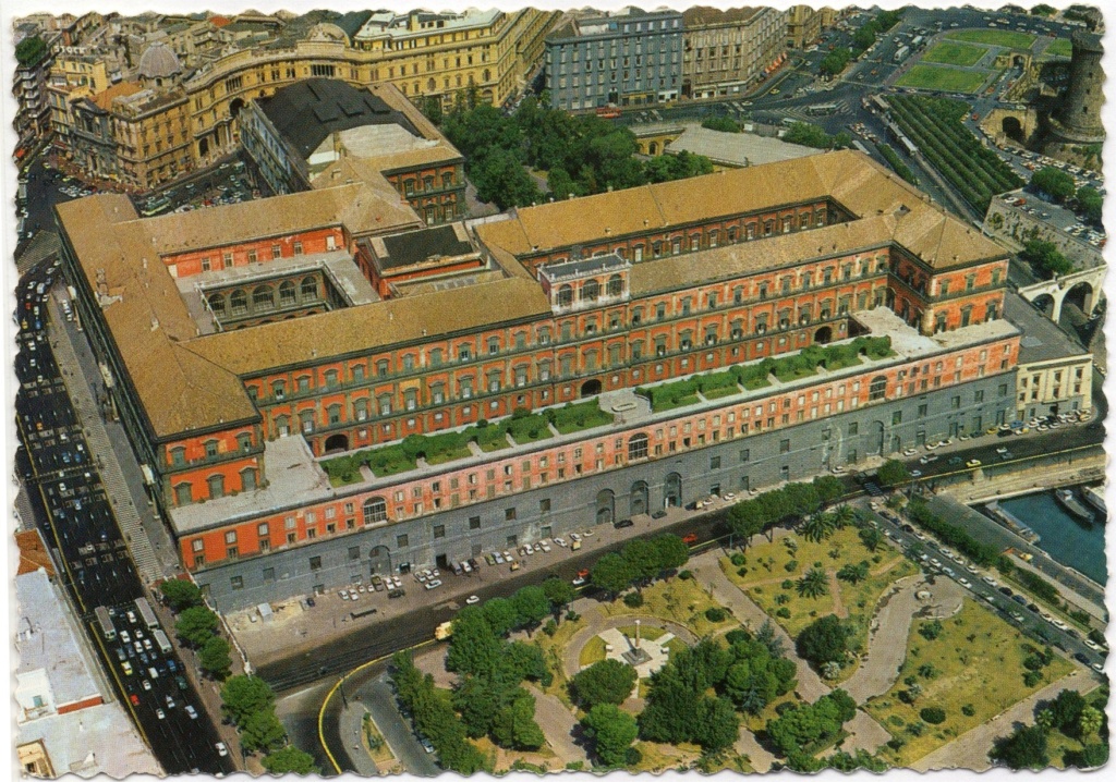 Le palais royal de Naples 90309110