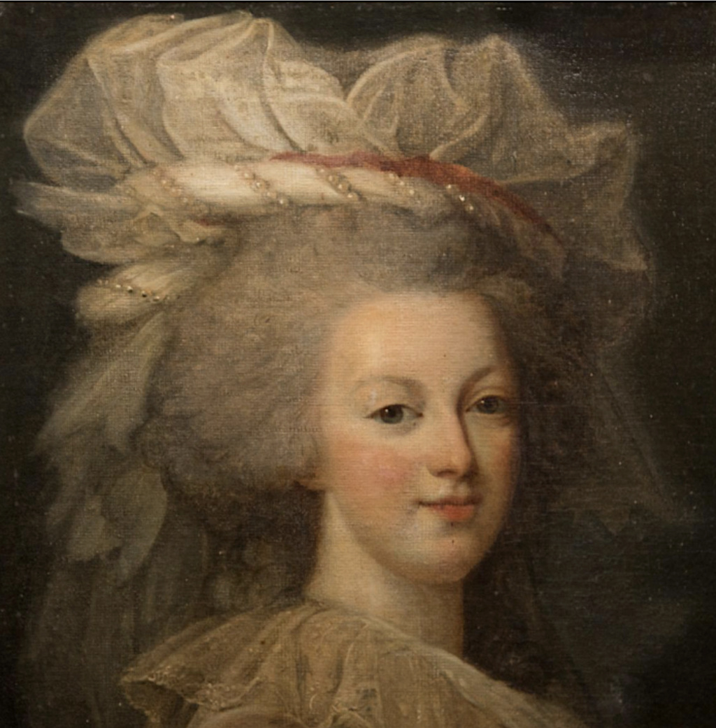 Marie Antoinette au livre, en robe rouge, par et d'après Elisabeth Vigée Le Brun (1785) Capt1112