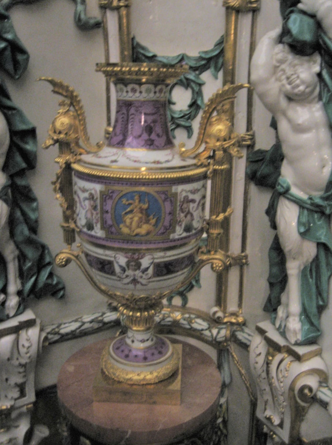 Les services en porcelaine de Sèvres de Louis XVI Capt1121