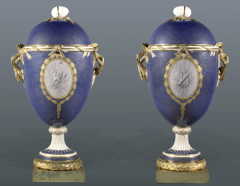 Les vases "oeuf" en porcelaine de Sèvres du XVIIIe siècle Capt1303