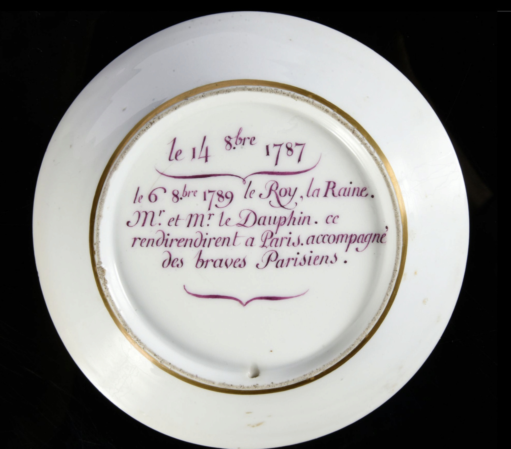 Les services en porcelaine de Sèvres à décors "révolutionnaires" (durant la Révolution française) Capt3094
