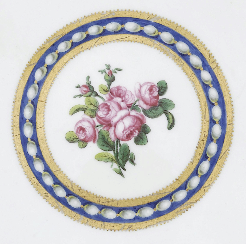 riche - Service en porcelaine de Sèvres "à décor riche en couleurs et riche en or" de Marie-Antoinette Capt3646