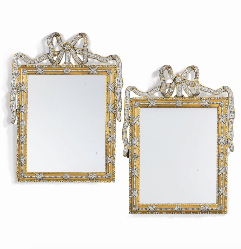 Miroirs en bronze doré et pierres du Rhin offerts par l'impératrice Marie-Thérèse à Marie-Antoinette ?  Capt4094