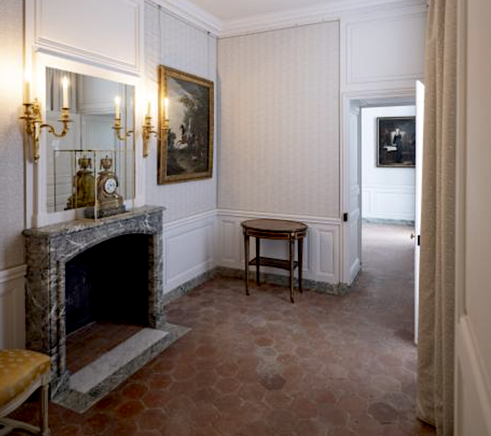 Les cabinets intérieurs de Marie-Antoinette au château de Versailles - Page 3 Capt5230