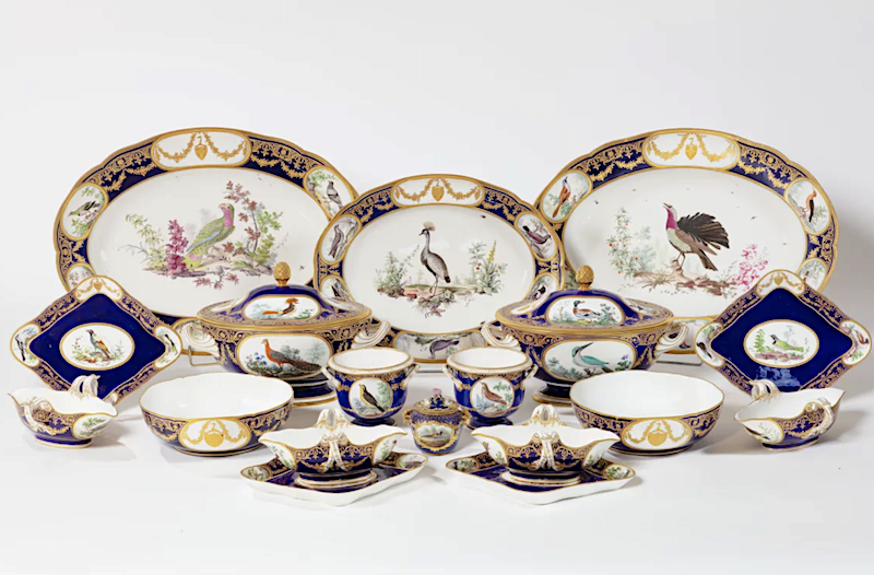 Les " Services aux oiseaux Buffon " des manufactures de porcelaine de Sèvres et Tournai Capt5310