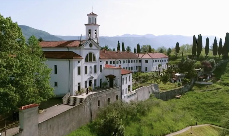 Le couvent et la crypte des Bourbons de Kostanjevica, en Slovénie Captu160