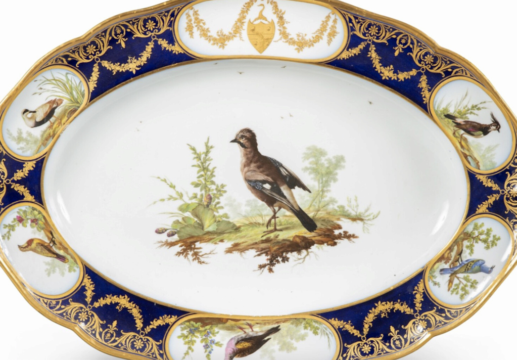 Les " Services aux oiseaux Buffon " des manufactures de porcelaine de Sèvres et Tournai Captu185