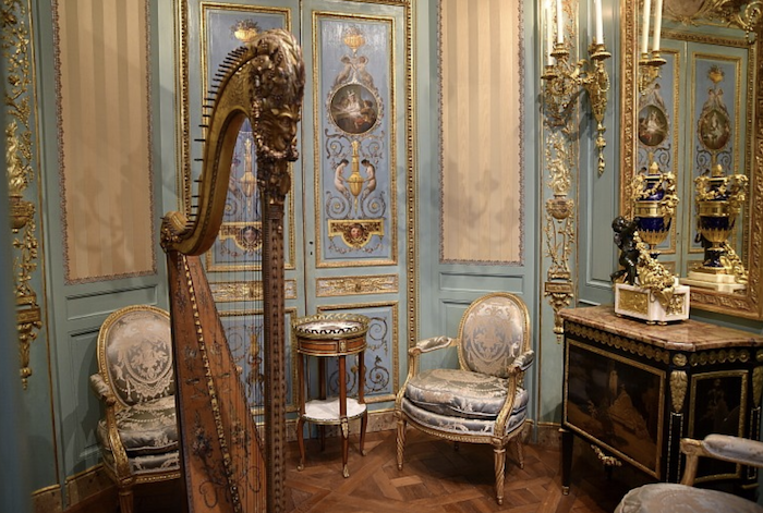 La harpe, ou les harpes, de Marie-Antoinette Captu432