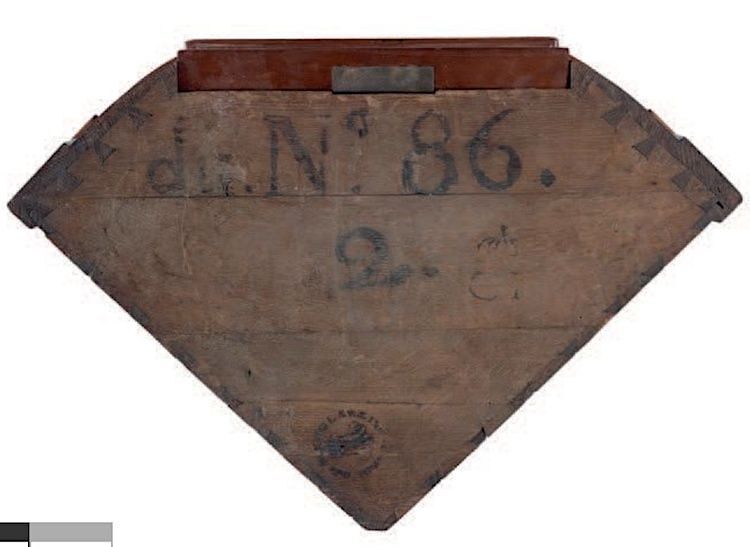 Marques du mobilier et sceau du Garde-Meuble de la reine Marie-Antoinette Captu717