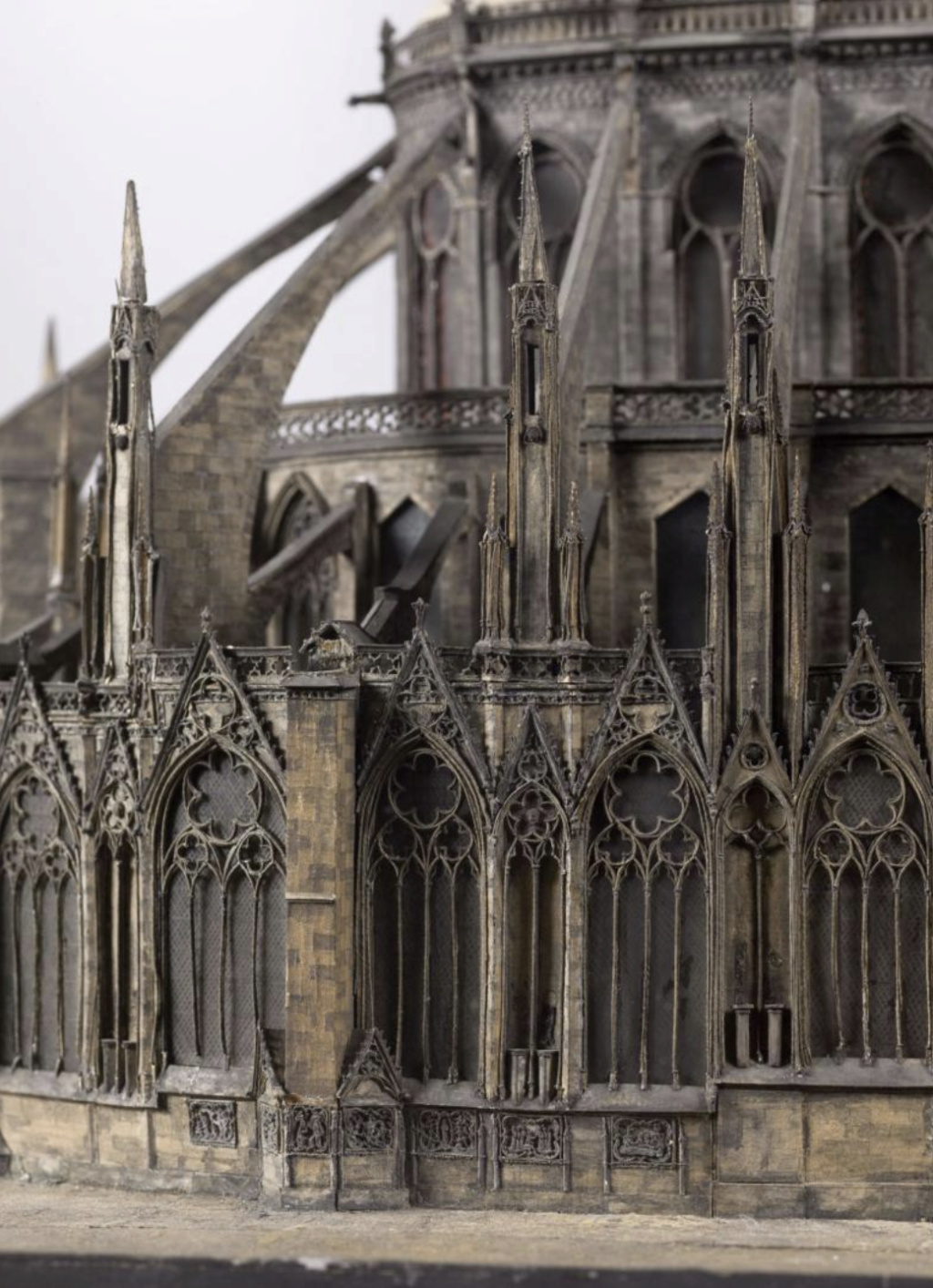 Maquettes historiques de la cathédrale Notre-Dame de Paris Captu944