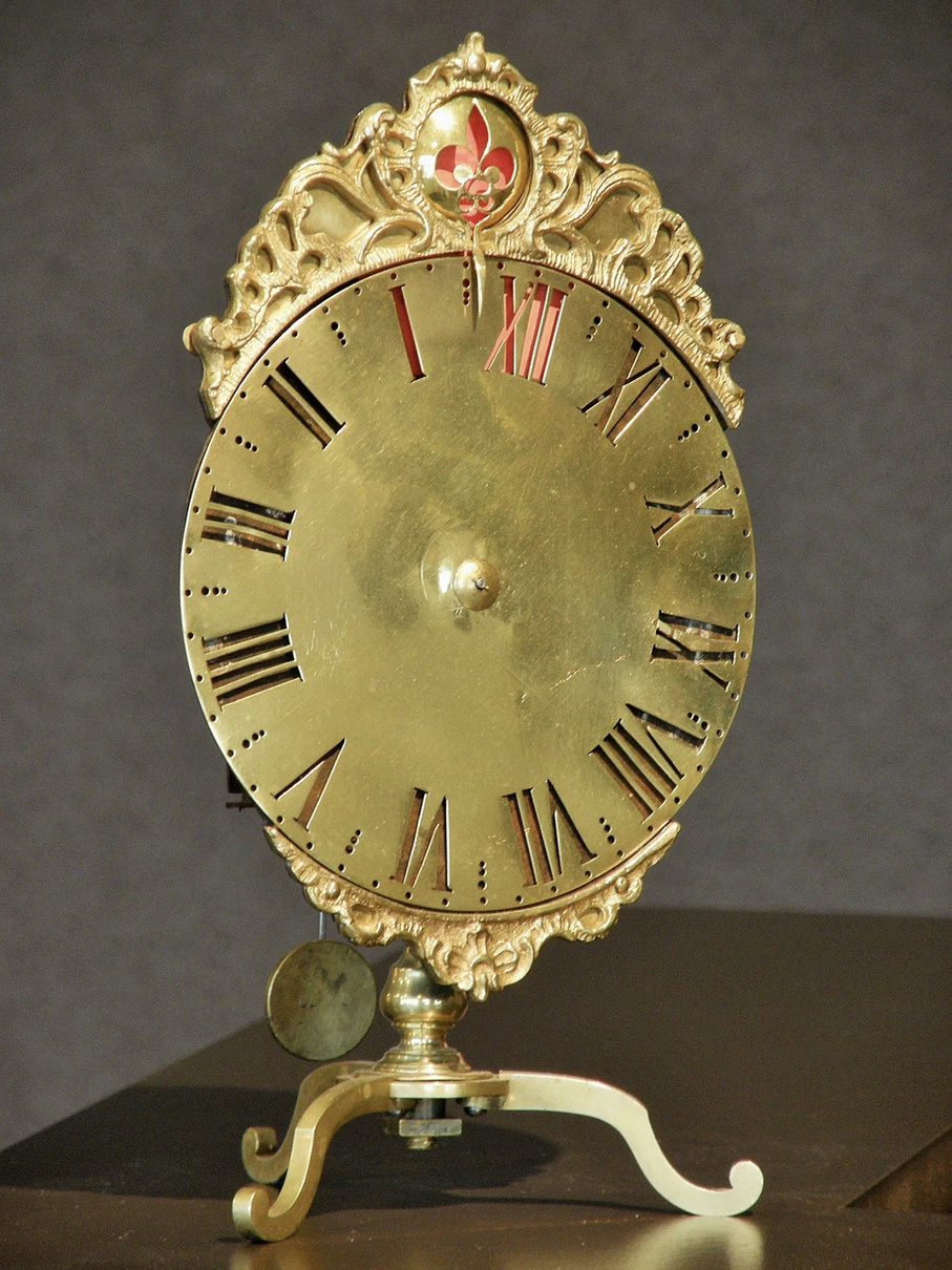 Horloges et pendules du XVIIIe siècle - Page 4 Captu994
