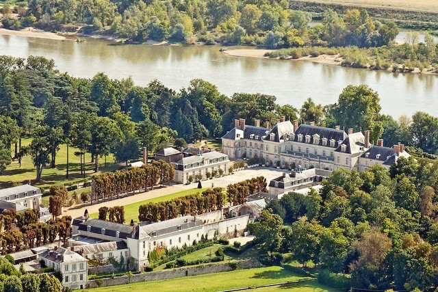 Abel François Poisson marquis de Marigny et son épouse, marquise de Marigny, née Filleul  Chatea23