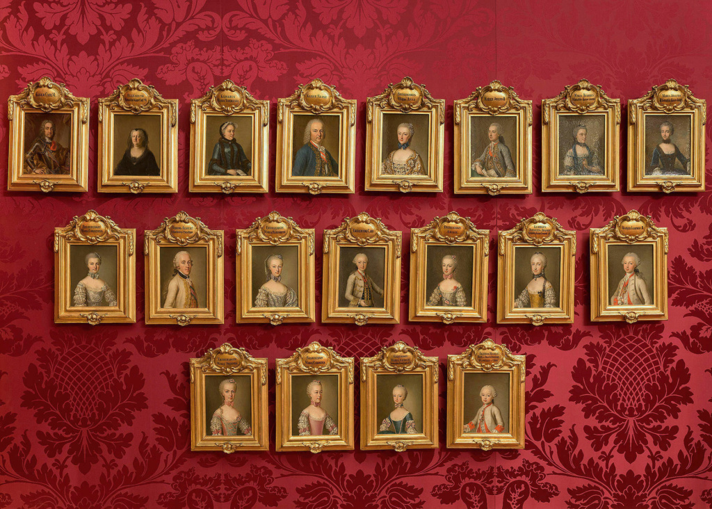 Portraits de la famille impériale par Jean-Etienne Liotard - Page 3 Csm_hg12