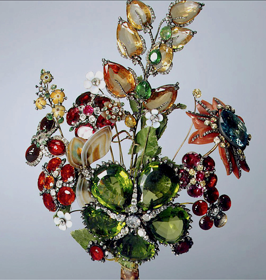 Le diamantaire-joaillier Jérémie Pauzié (1716 - 1779) : la couronne impériale de Russie et les bouquets de fleurs en pierres précieuses Diamon14