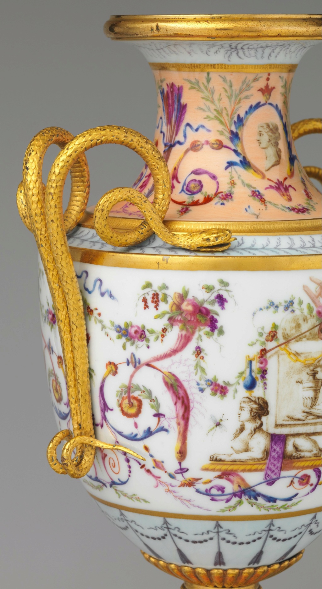 Les services en porcelaine de Sèvres de Louis XVI Dp168512
