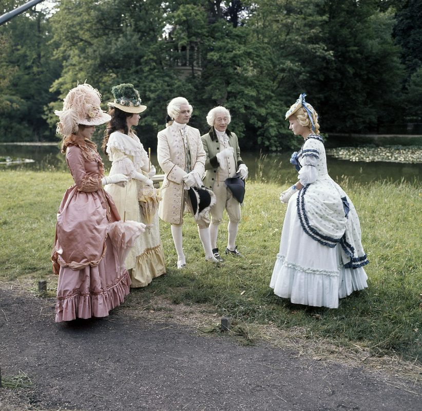 Série Marie Antoinette (1975) de Guy-André Lefranc, avec Geneviève Casile - Page 2 Dvd_ma12