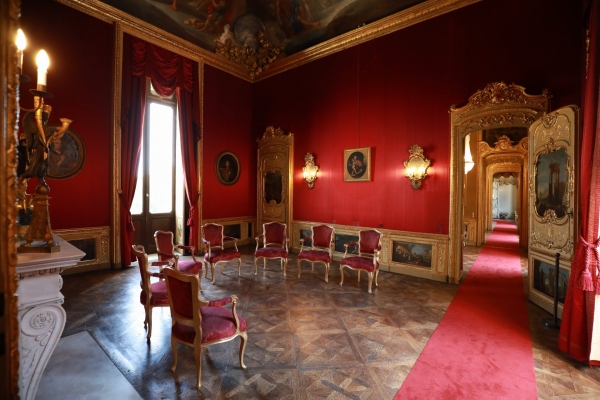 Le Palais royal de Turin (Palazzo Reale di Torino) - Page 2 Ec86da10