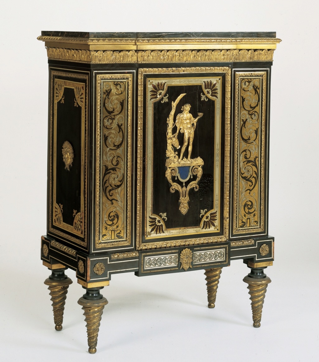 Le mobilier et le renouveau du « style Boulle » dans les années 1770-1780 : Etienne Levasseur et Adam Weisweiler Emuseu42