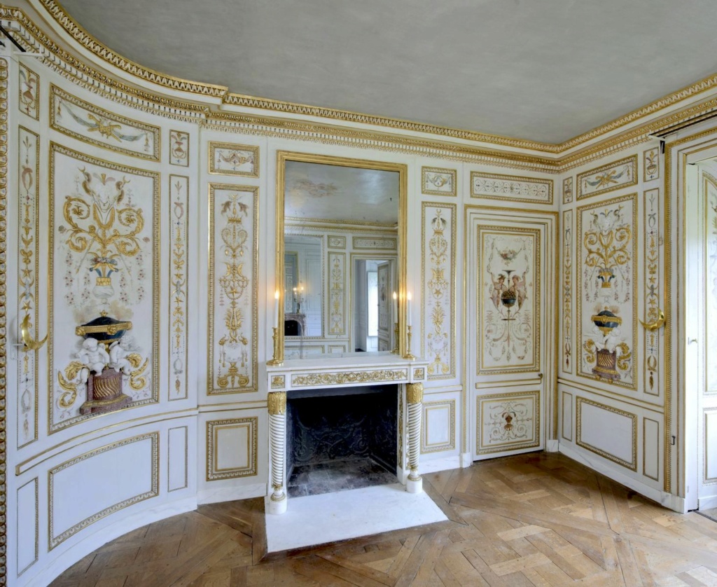 Le boudoir d'argent de Marie-Antoinette au château de Fontainebleau  - Page 2 Fa270-10