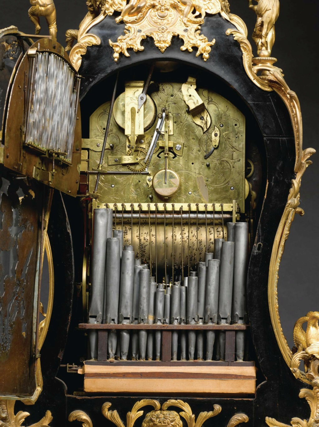 Horloges et pendules du XVIIIe siècle - Page 4 L2030313